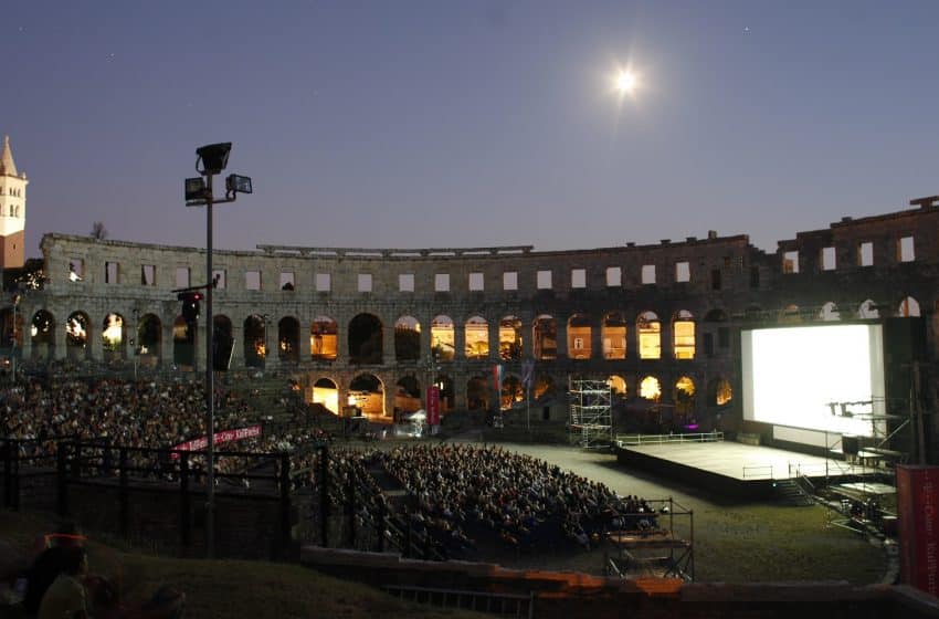  Javni poziv za isticanje kandidature za umjetničkog ravnatelja Pulskog filmskog festivala / Invito pubblico per la candidatura a direttore artistico del Festival del cinema di Pola